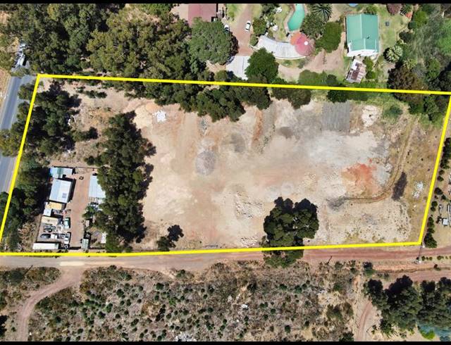 LAND FOR SALE IN SIR LOWRY'S PASS